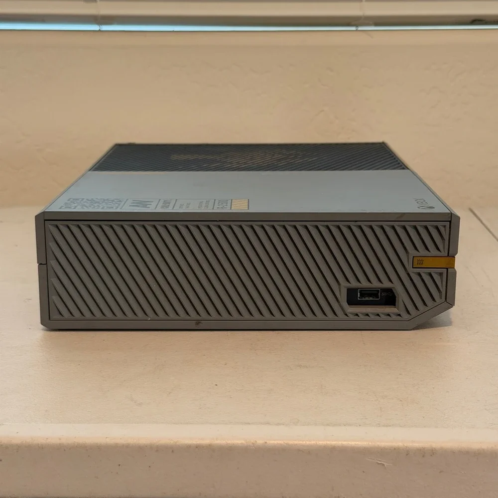 Microsoft Xbox One 1TB Call of Duty Advanced Warfare Edition Console FOR PARTS